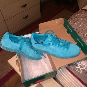 Puma tenny shoe, never worn